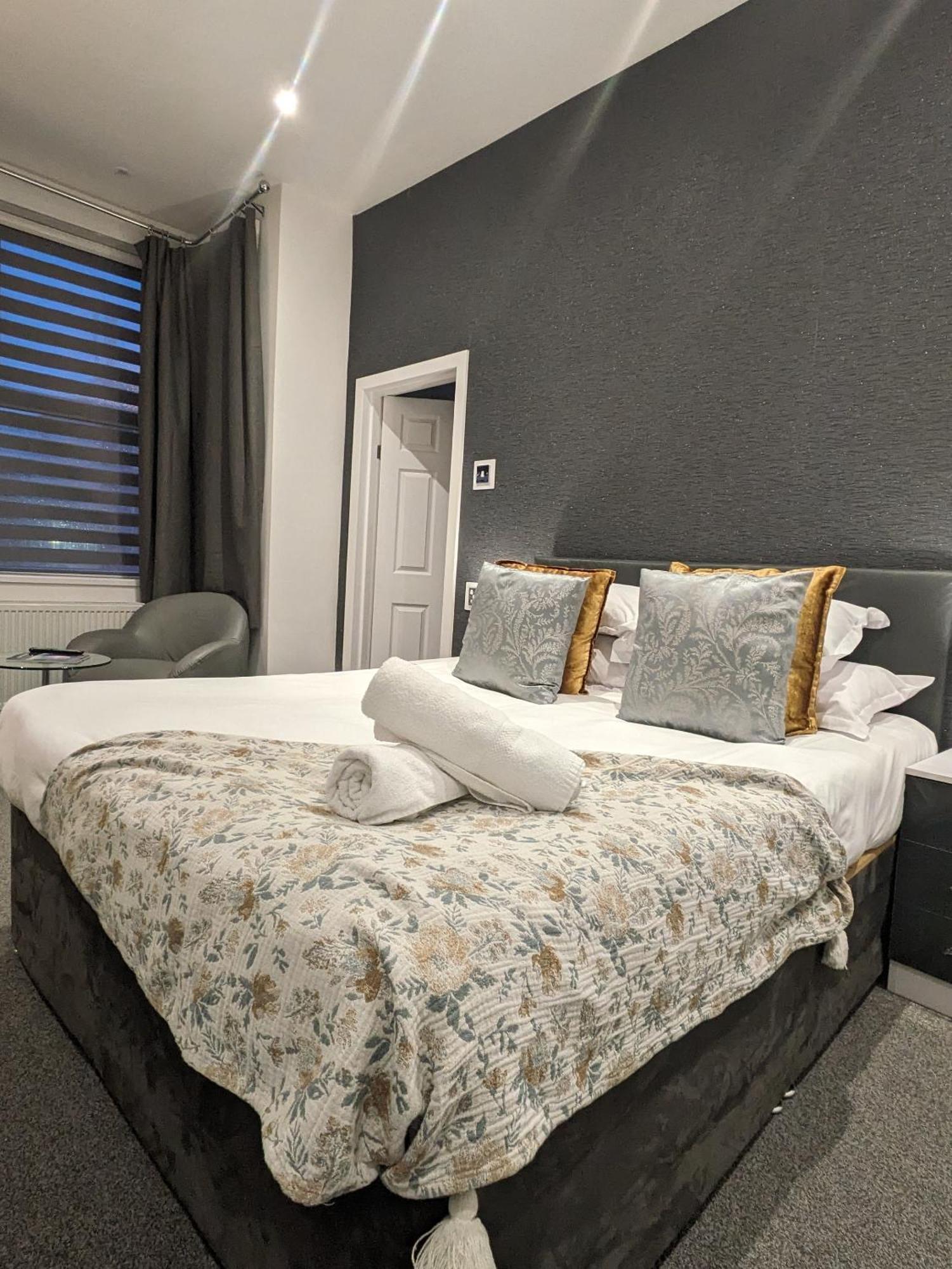 Hotel 33 بلاكبول الغرفة الصورة